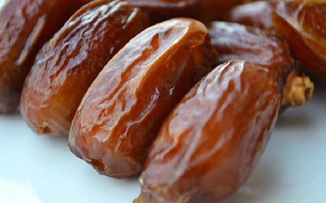 What happens to your body if you eat just 3 dates a day