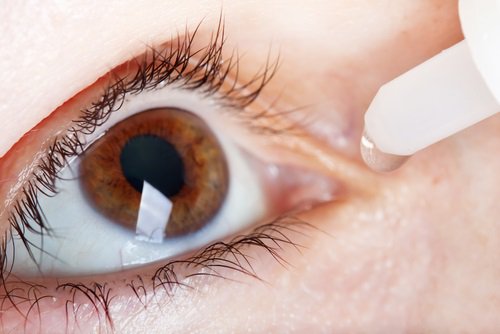 Symptoms of dry eyes